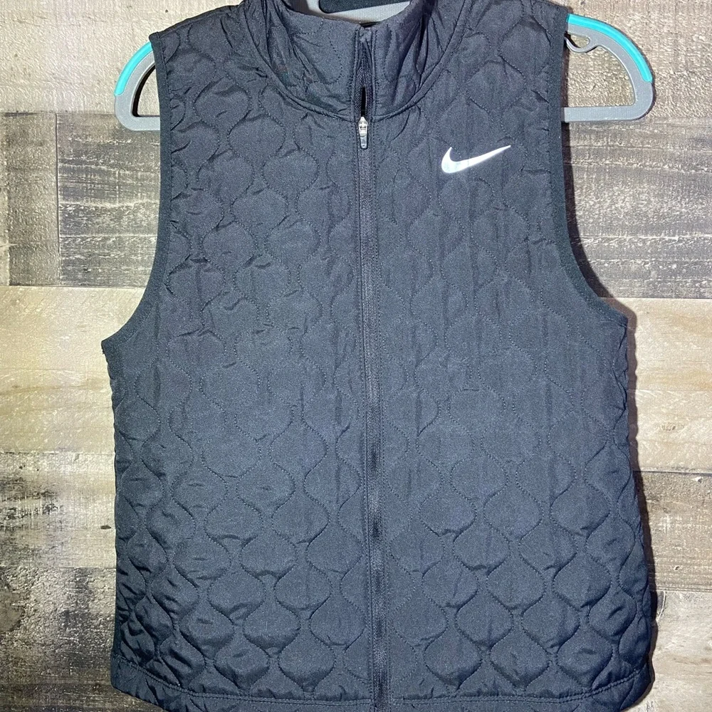 Nike Black Quilted Therma-fit Nike Running vest size xs
